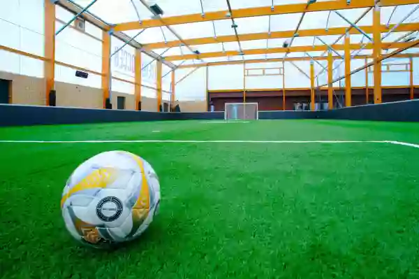 Foot à cinq - Aboslute Soccer - Le Complexe Manosque - bien manger MANOSQUE